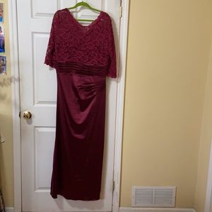 Retro Floral Lace Ruched Maxi Dress